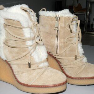 MONCLER bottes en suède avec fourrure de mouton